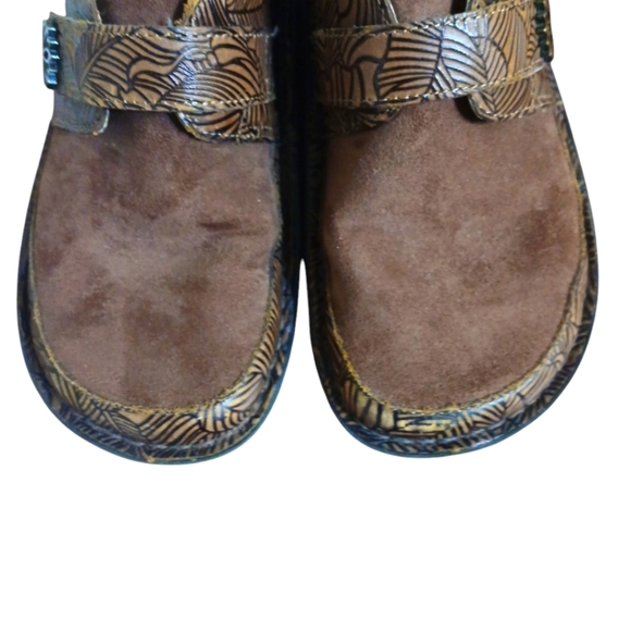 Alegria Engraved Brown Suede Mule Clogs Women's size 6 - Picture 3 of 13